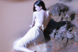 Làm đẹp - Nữ sinh trường múa Sài thành hút 8 triệu lượt thích nhờ vẻ đẹp chuẩn "mình hạc xương mai"