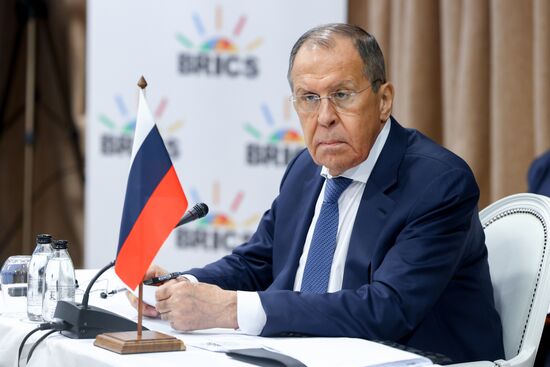 4 nước Ả Rập muốn gia nhập nhóm có Nga và Trung Quốc: Ông Lavrov lên tiếng - 1