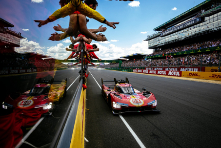 Ferrari thắng cuộc giải đua Le Mans 24h sau 50 năm quay lại