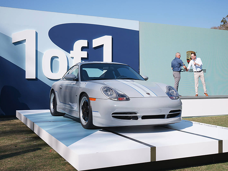 Cận cảnh mẫu xe Porsche 911 Classic Club Coup được bán đấu giá hơn 27 tỷ đồng - 1