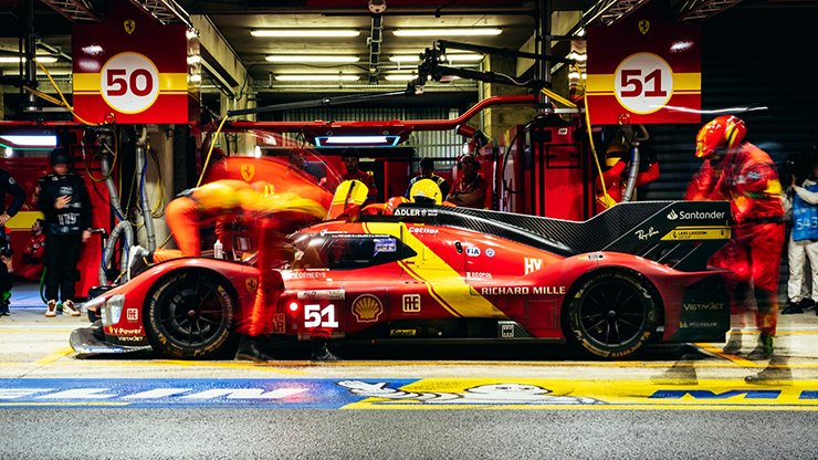 Ferrari thắng cuộc giải đua Le Mans 24h sau 50 năm quay lại - 2
