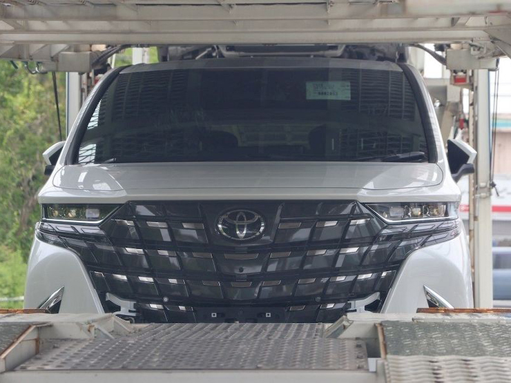 Toyota Alphard thế thế hệ mới lộ diện trước ngày ra mắt - 1