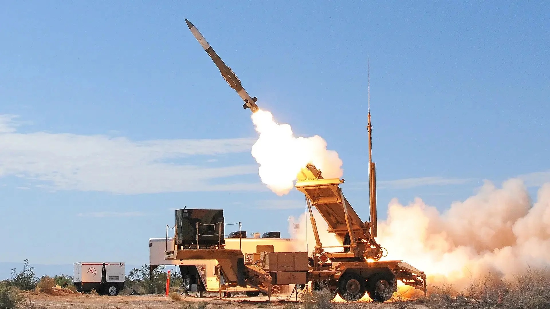 Đức tuyên bố sẽ chuyển giao 'ngay lập tức' tên lửa cho hệ thống Patriot ở Ukraine - 1