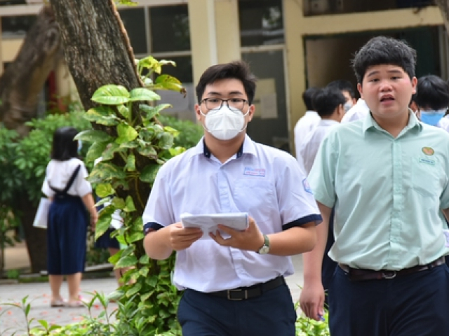 Giáo dục - du học - Điểm thi lớp 10 tại TP HCM: Chỉ 55% bài thi môn toán đạt điểm trên trung bình