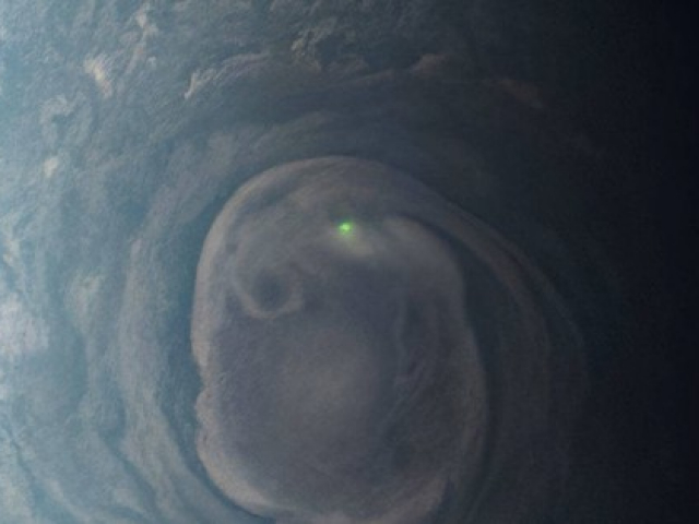 Công nghệ thông tin - Tia sáng xanh bí ẩn lóe lên từ hành tinh "có thể có dạng sống kỳ lạ"