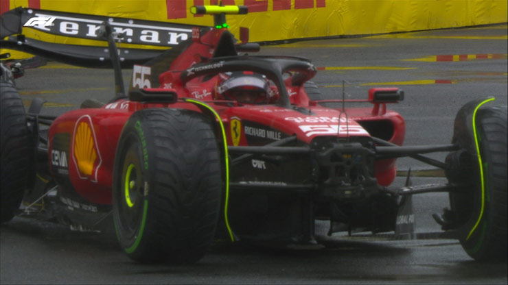 Chiếc xe của Sainz sau vụ tai nạn