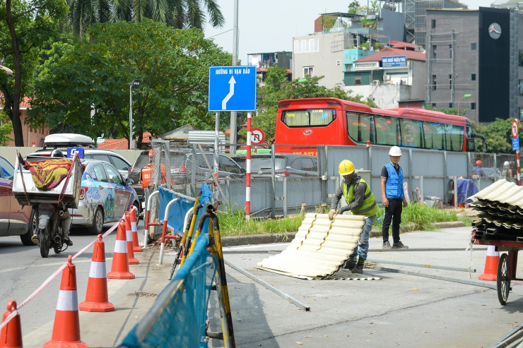 Tháo rào trên đường Kim Mã sau gần 3 năm thi công ga ngầm đường sắt Nhổn - ga Hà Nội - 3