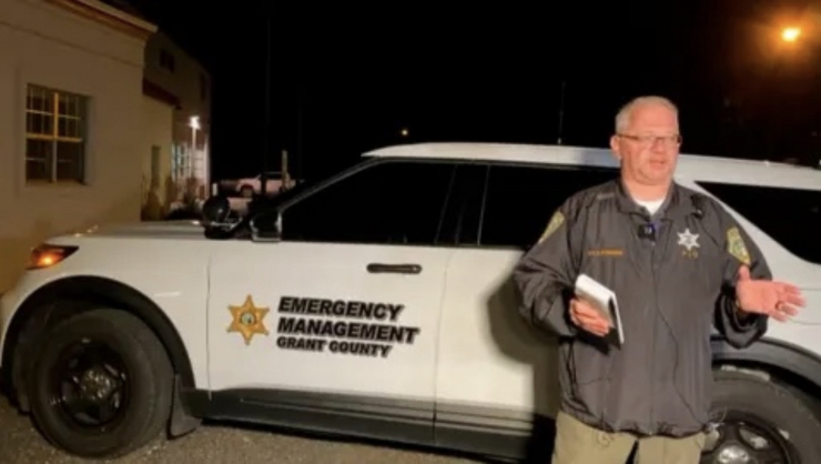 Người phát ngôn Văn phòng Cảnh sát trưởng hạt Grant Kyle Foreman nói về vụ xả súng. Ảnh: CNN