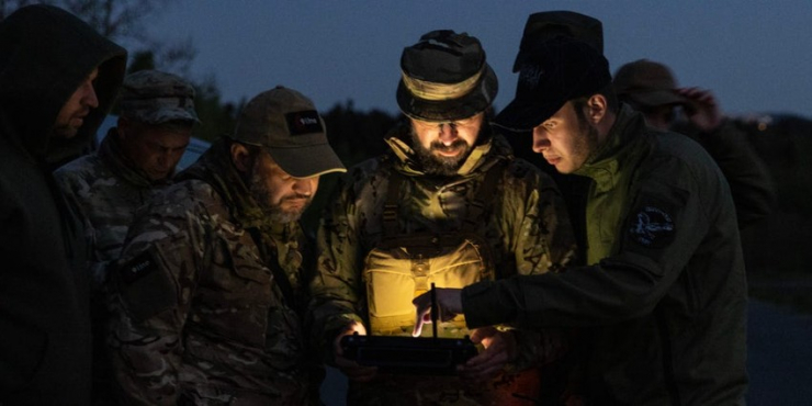 Ukraine tận dụng triệt để vũ khí phương Tây phản công Nga vào ban đêm - 1
