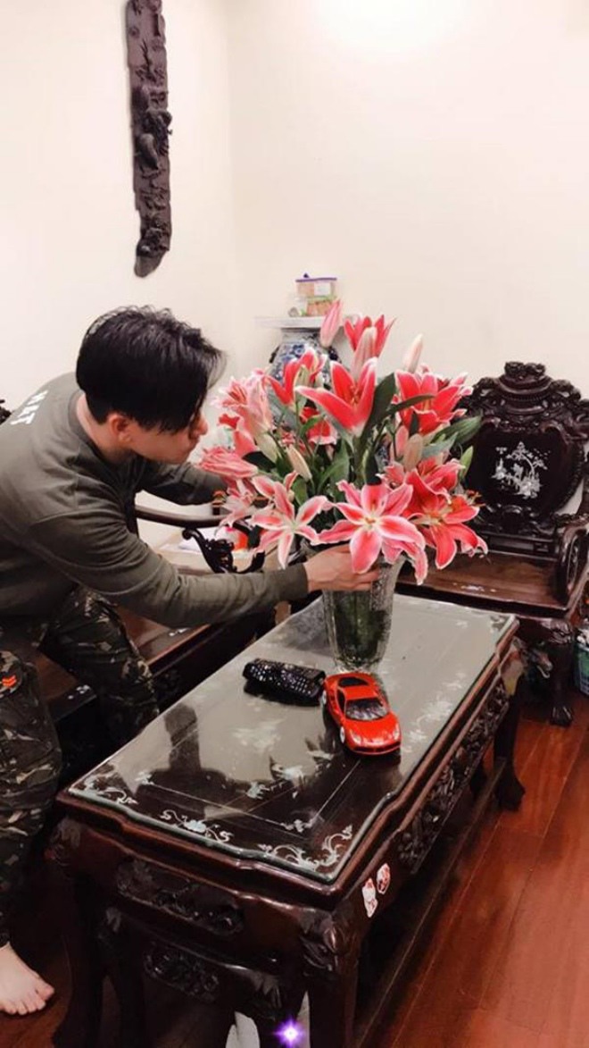 Điều đặc biệt trong căn nhà bạc tỷ giữa phố cổ của nam ca sĩ vừa nhập viện sau 18 ngày ăn chay - 14