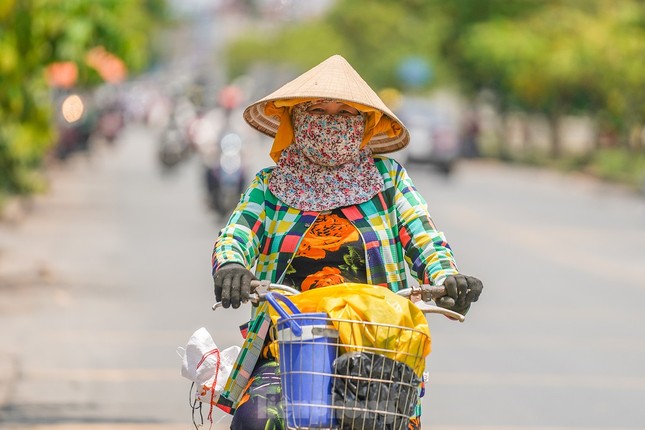 Hôm nay, chỉ số tia cực tím tại TPHCM ở ngưỡng nguy cơ gây hại rất cao. Ảnh minh họa: PHẠM NGUYỄN