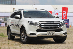 Tin tức ô tô - Isuzu giảm giá dòng xe "Ế"  Mu-X VIN 2022 hơn 140 triệu đồng
