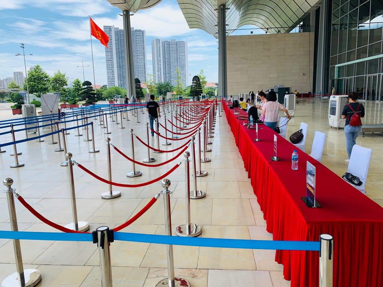 Ảnh cột chắn inox Hoàn Mỹ