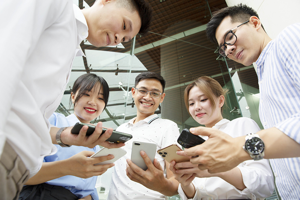 Ưu đãi hấp dẫn tới 100.000 đồng cho người dùng khi gọi taxi, đặt vé tàu hỏa, xe khách