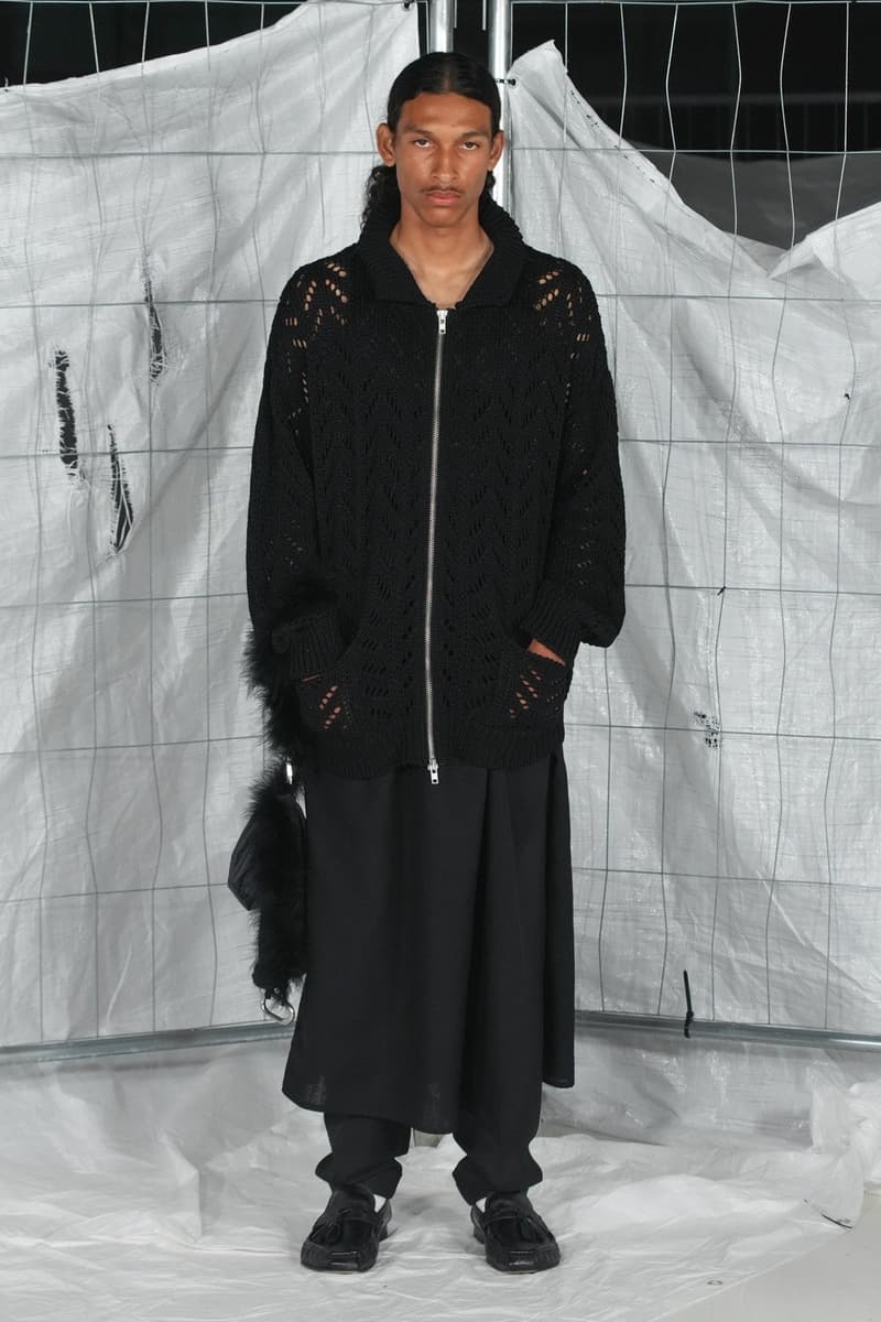 Thời trang cao cấp rối rắm của Magliano được ví như "bùa hộ mệnh" - 1