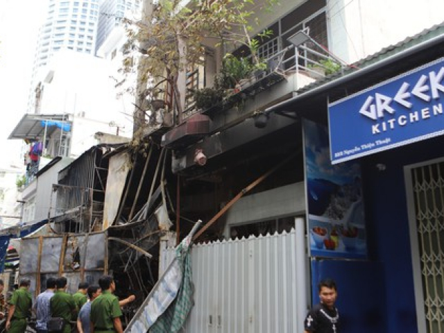 Cháy nhà ở ”phố Tây” Nha Trang, 3 ông cháu thiệt mạng