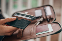 Đàn ông - Chọn ví phù hợp cho quý ông lịch lãm