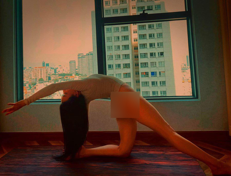 Trang phục tập yoga tại nhà của chân dài Trà Vinh, Cà Mau - 4