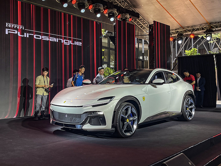 Siêu SUV đầu tiên của Ferrari ra mắt khách hàng Việt Nam, giá bán dự đoán từ 40 tỷ đồng - 1