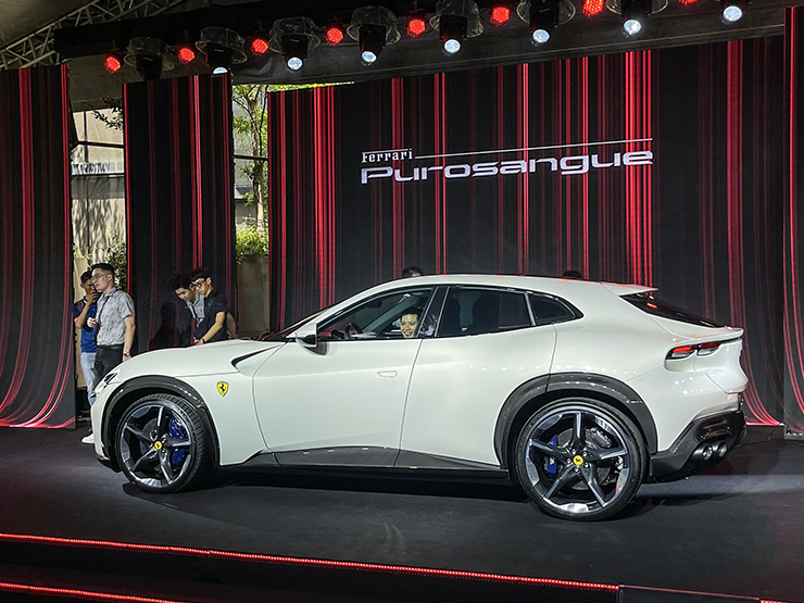 Siêu SUV đầu tiên của Ferrari ra mắt khách hàng Việt Nam, giá bán dự đoán từ 40 tỷ đồng - 2