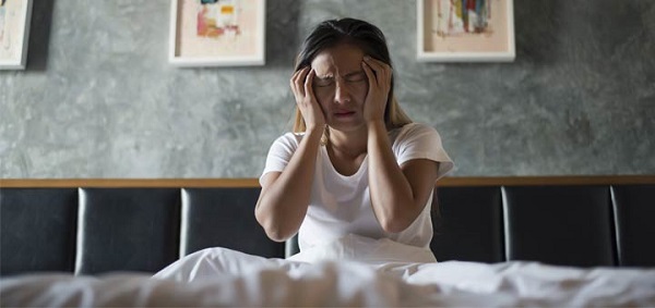 Cách cải thiện chứng khó ngủ ở phụ nữ mãn kinh - 1