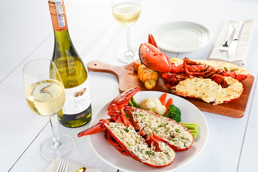 Thực đơn đa dạng tại nhà hàng hải sản Lobster Bay