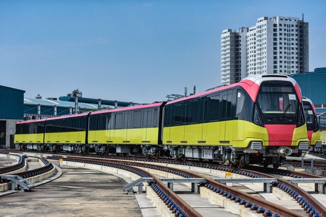 Tuyến đường sắt đô thị Nhổn - ga Hà Nội chậm 7 năm, liên tục đội vốn