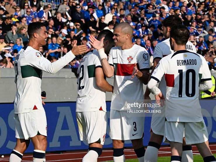 Khi cần Ronaldo có, khi Bồ Đào Nha khó có Ronaldo