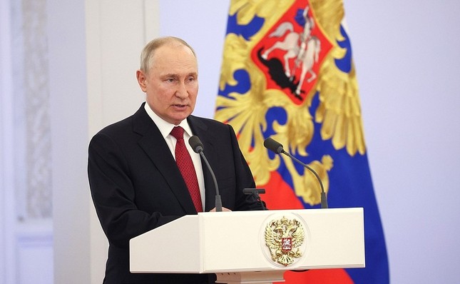 Tổng thống Putin phát biểu trước các học viên trường quân sự. Ảnh: Kremlin.ru