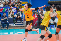 Thanh Thúy và ĐT bóng chuyền nữ Việt Nam thắng đậm Iran, vào bán kết giải châu Á