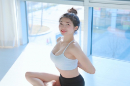 Làm đẹp - Cô giáo yoga đẹp nhất Hàn Quốc bụng vượt mặt vẫn chăm uốn dẻo