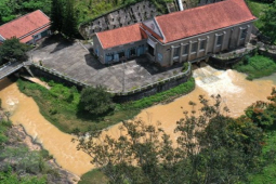 Kinh doanh - Nhà máy thủy điện đầu tiên của Việt Nam