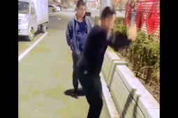 Clip hài hước - Cái kết đau nhói cho người thích thể hiện