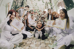 Phương Mỹ Chi rủ 200 học sinh "quậy tưng bừng"