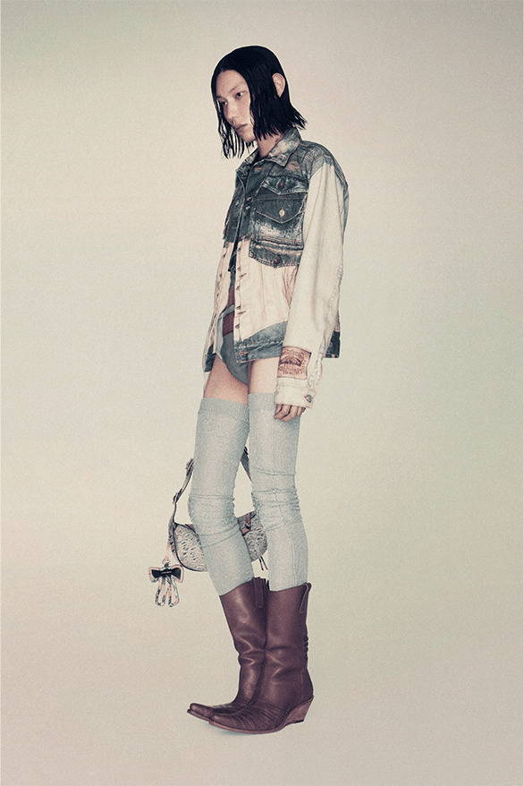 Acne Studios lăng xê phong cách quần biker, áo ôm sát - 5