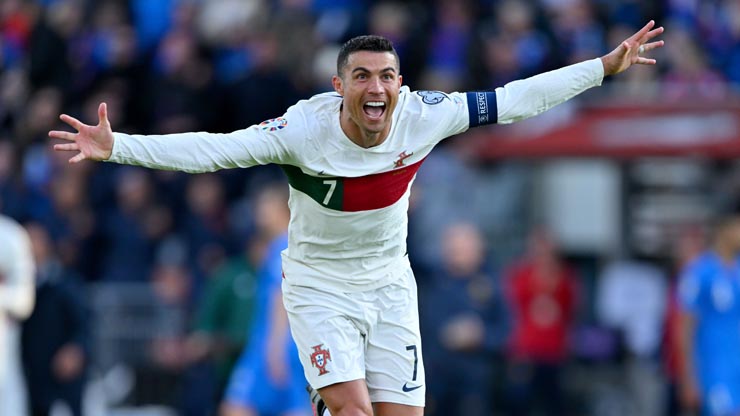 Ronaldo tỏa sáng giúp Bồ Đào Nha hạ Iceland mới đây