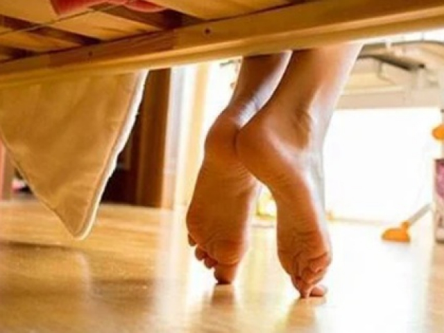 Bạn trẻ - Cuộc sống - Bí mật "giật mình" dưới gầm giường của vợ