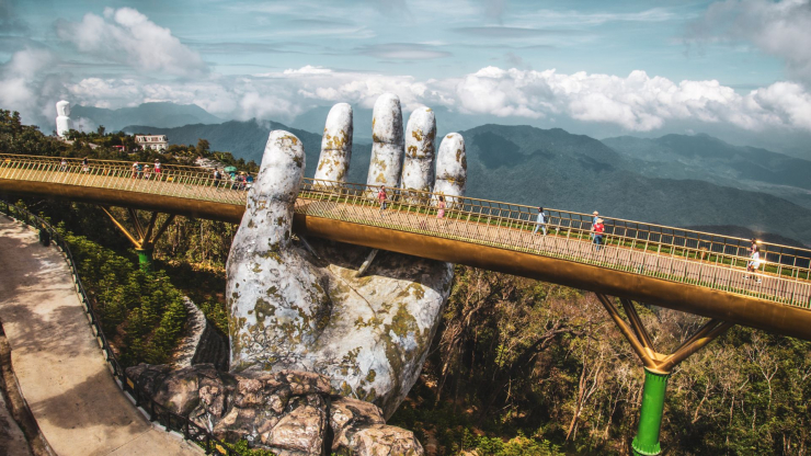 Việt Nam có vô vàn cảnh đẹp cho bạn khám phá trong mùa hè này. Ảnh: Shutterstock.