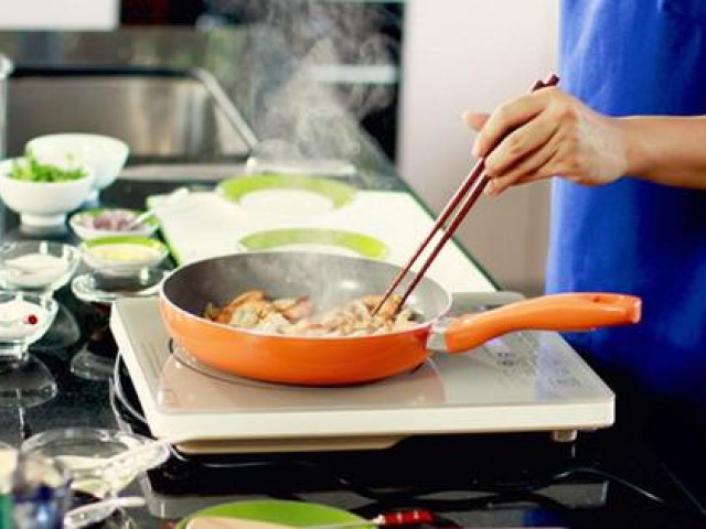 Những sai lầm trong nấu ăn có thể khiến cả gia đình bị ngộ độc thực phẩm
