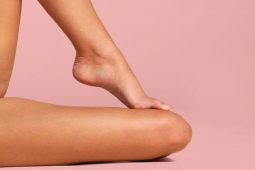 Làm đẹp - Cách giúp gót chân nứt nẻ trở nên hồng mịn màng