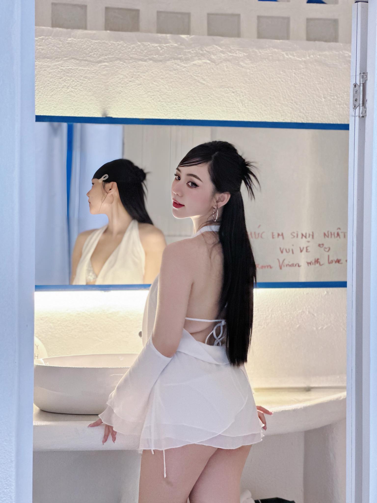 Quỳnh Kool hiếm hoi diện bikini &#34;gây sốt&#34; mạng xã hội - 6