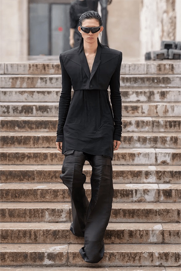 Không thể phủ nhận Rick Owens xứng đáng với danh hiệu 'Chúa tể bóng tối' - 4