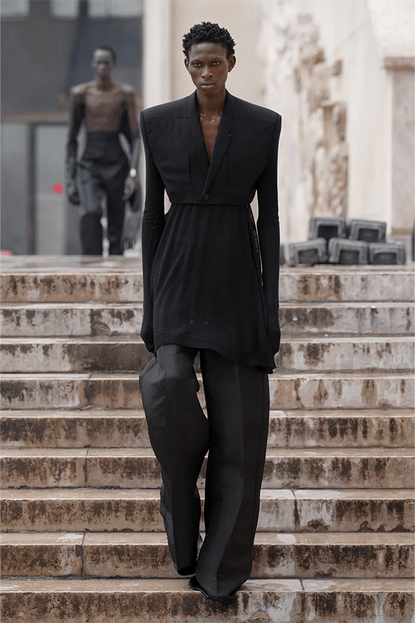 Không thể phủ nhận Rick Owens xứng đáng với danh hiệu 'Chúa tể bóng tối' - 3