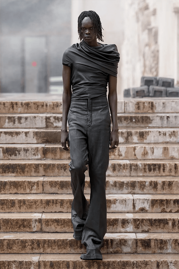 Không thể phủ nhận Rick Owens xứng đáng với danh hiệu 'Chúa tể bóng tối' - 17