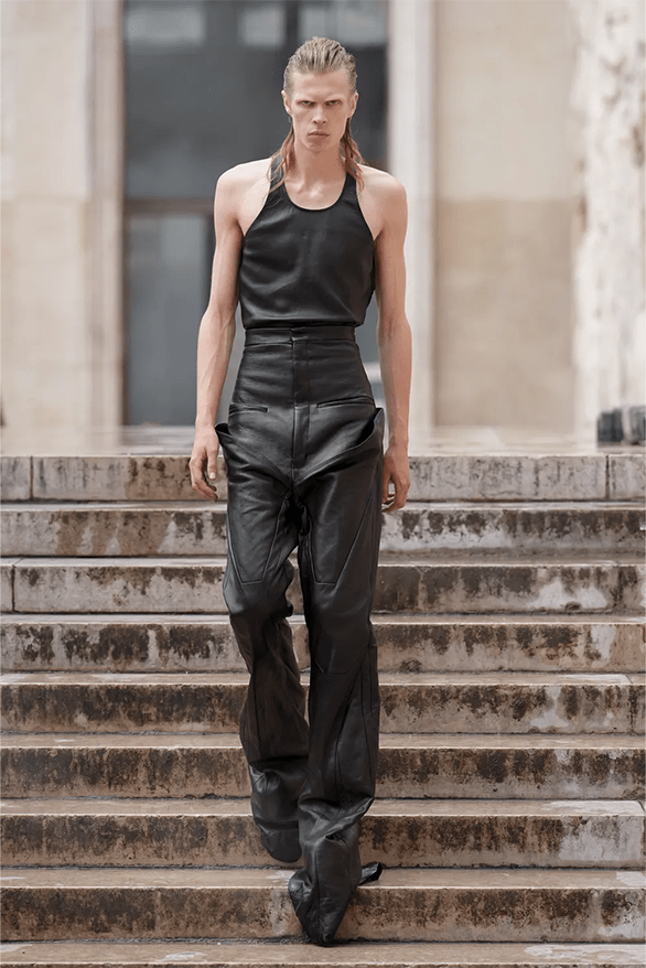 Không thể phủ nhận Rick Owens xứng đáng với danh hiệu 'Chúa tể bóng tối' - 12