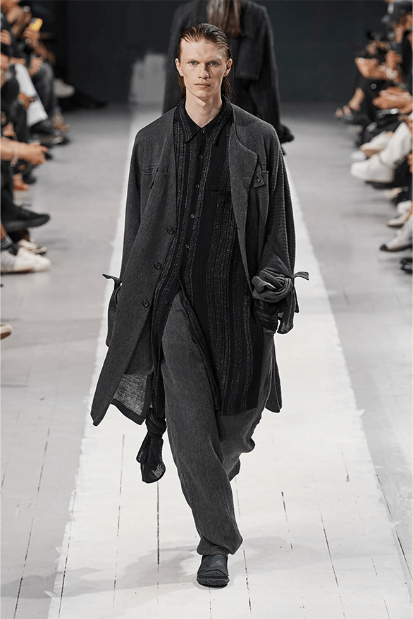 Tốt và xấu va chạm trong bộ sưu tập mới nhất của Yohji Yamamoto - 17