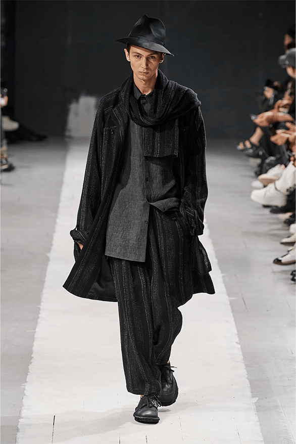 Tốt và xấu va chạm trong bộ sưu tập mới nhất của Yohji Yamamoto - 16