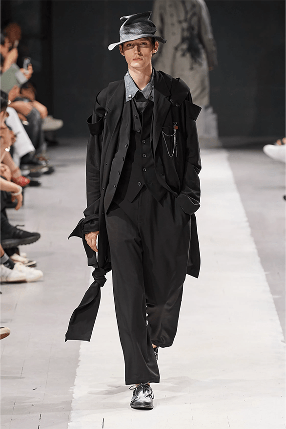 Tốt và xấu va chạm trong bộ sưu tập mới nhất của Yohji Yamamoto - 9
