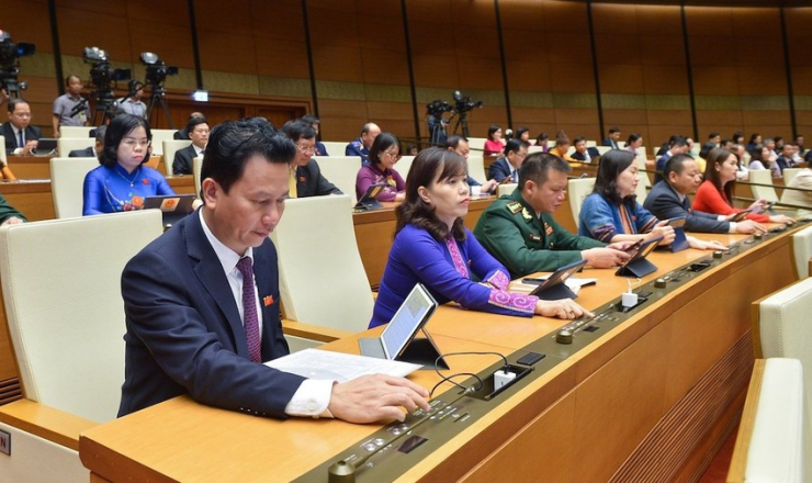 Quốc hội phê chuẩn bổ nhiệm ông Nguyễn Hồng Nam làm thẩm phán TAND Tối cao. Ảnh: PHẠM THẮNG