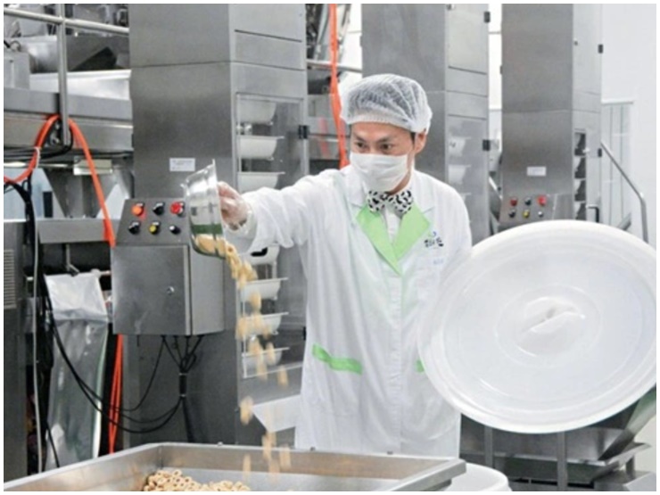 Nam tài tử có công việc ăn nên làm ra.